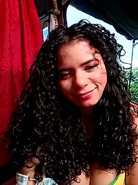 Snapshot of Simone_Miller chatting on March 7, 2025, 9:27 pm Simone Miller online show from March 7, 2025, 9:27 pm