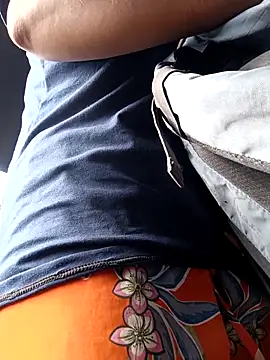 Snapshot of Simone_Miller chatting on March 5, 2025, 1:39 pm Simone Miller online show from March 5, 2025, 1:39 pm