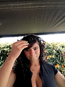 Snapshot of Simone_Miller chatting on September 16, 2025, 3:24 pm Simone Miller online show from September 16, 2025, 3:24 pm