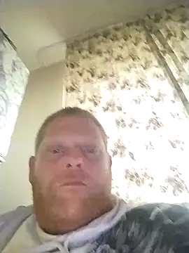 Baumhackel online show from April 12, 2026, 3:48 pm