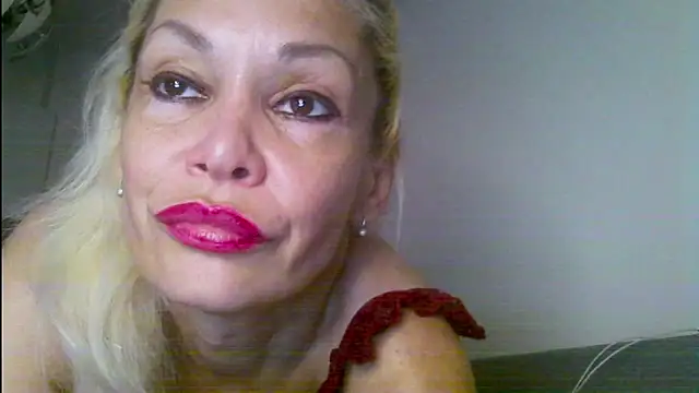 Snapshot of EvaaMina chatting on June 20, 2026, 2:11 pm EvaaMina online show from June 20, 2026, 2:11 pm