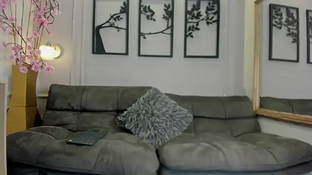 Snapshot of kathe_hot chatting on September 17, 2025, 7:38 pm kathe hot online show from September 17, 2025, 7:38 pm