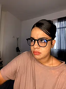 trianawhite online show from December 3, 2024, 3:39 pm