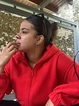 trianawhite online show from February 22, 2025, 3:36 pm