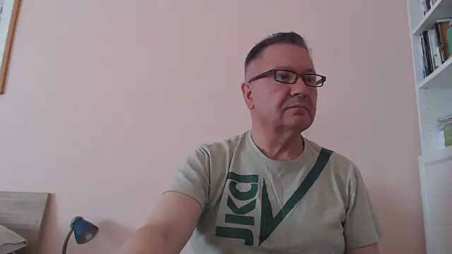 YOU6me online show from September 11, 2025, 7:52 am