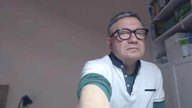 Snapshot of YOU6me chatting on May 29, 2026, 8:53 am YOU6me online show from May 29, 2026, 8:53 am