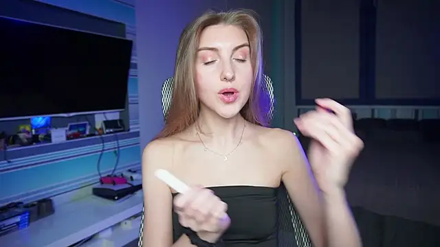 CassiaBlade1 online show from October 6, 2025, 4:30 pm