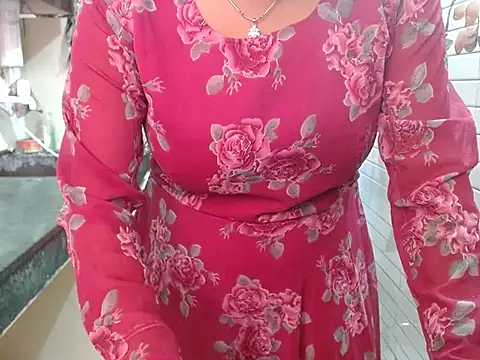 LovingPihu online show from February 23, 2026, 5:41 am