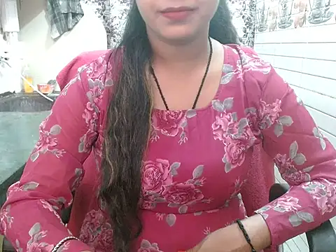 LovingPihu online show from October 31, 2025, 5:15 am