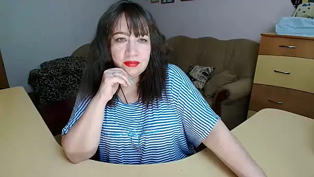 Lucretia Goldi  online show from March 28, 2026, 11:17 pm