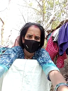 Mohni Das online show from May 13, 2026, 4:41 am