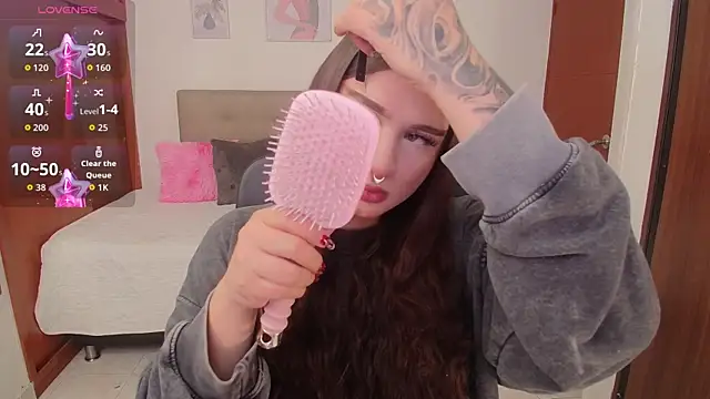 Miley Baker online show from October 20, 2025, 4:40 pm