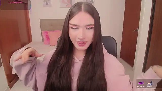 Miley Baker online show from December 22, 2025, 3:56 pm