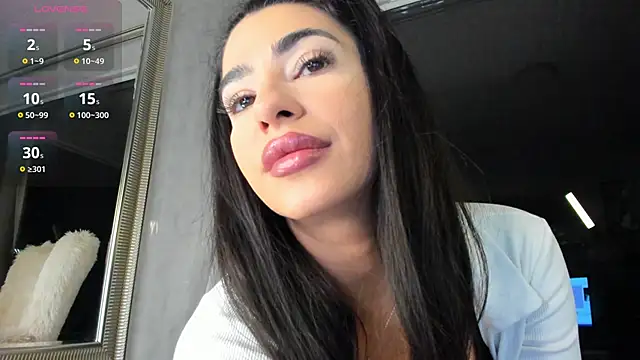 Naila18 online show from January 14, 2026, 4:27 am