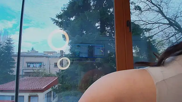 Naila18 online show from April 10, 2026, 5:25 am