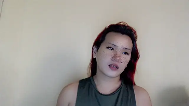 Snapshot of beatrice_21 chatting on July 13, 2026, 1:05 am beatrice 21 online show from July 13, 2026, 1:05 am