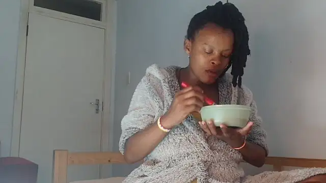 BlondQ2003 online show from October 22, 2025, 1:49 am