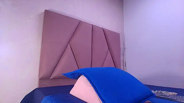 Snapshot of lay_navas chatting on September 29, 2025, 7:19 pm lay navas online show from September 29, 2025, 7:19 pm