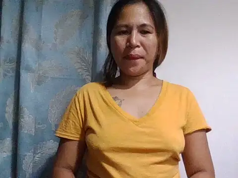 Snapshot of h0ney_lips chatting on November 15, 2025, 10:30 am h0ney lips online show from November 15, 2025, 10:30 am