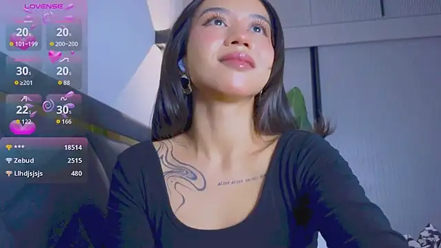 Mia Tin online show from November 11, 2025, 2:45 pm