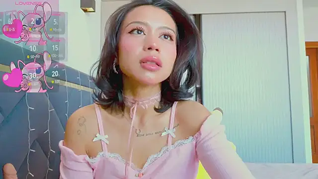 Mia Tin online show from March 21, 2025, 5:43 am