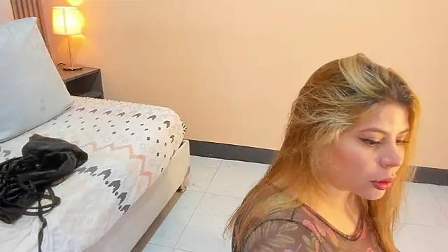 EYMI TOMSOM online show from November 13, 2025, 10:52 am