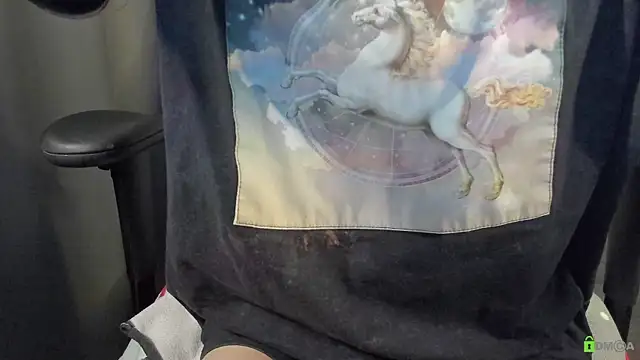 Courtney Luv online show from September 9, 2025, 2:37 pm