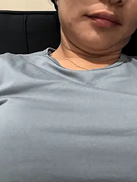 angel pussie online show from November 10, 2025, 3:33 am