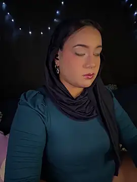 Maryam yamal online show from October 13, 2025, 9:16 pm