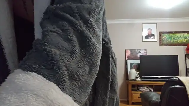 Snapshot of AmateurGuy23 chatting on October 26, 2025, 4:18 pm AmateurGuy23 online show from October 26, 2025, 4:18 pm