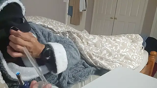 Snapshot of AmateurGuy23 chatting on September 10, 2025, 7:57 pm AmateurGuy23 online show from September 10, 2025, 7:57 pm