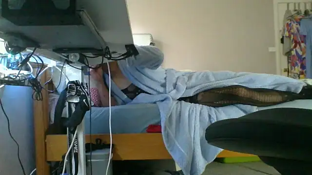 Snapshot of AmateurGuy23 chatting on January 18, 2025, 7:58 pm AmateurGuy23 online show from January 18, 2025, 7:58 pm