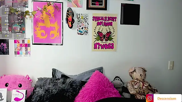 johnnyalx online show from November 8, 2025, 7:17 pm