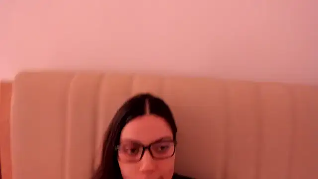 Snapshot of roniewester chatting on October 24, 2025, 3:11 pm roniewester online show from October 24, 2025, 3:11 pm