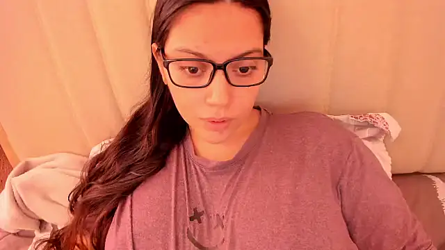 Snapshot of roniewester chatting on October 19, 2025, 2:53 pm roniewester online show from October 19, 2025, 2:53 pm