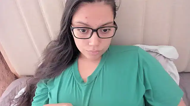 Snapshot of roniewester chatting on November 29, 2025, 3:23 pm roniewester online show from November 29, 2025, 3:23 pm