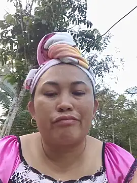 LalaiAsian online show from March 22, 2026, 9:11 am