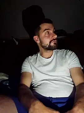 Dani199021 online show from April 9, 2026, 10:49 pm