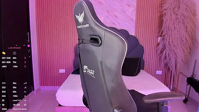 karol green  online show from October 22, 2025, 7:24 pm