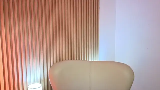 MarianL0ve online show from October 6, 2025, 10:49 am