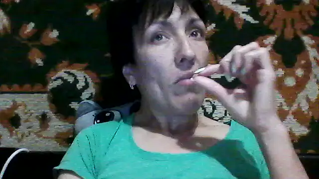SunnyAmorre online show from May 18, 2026, 7:51 pm