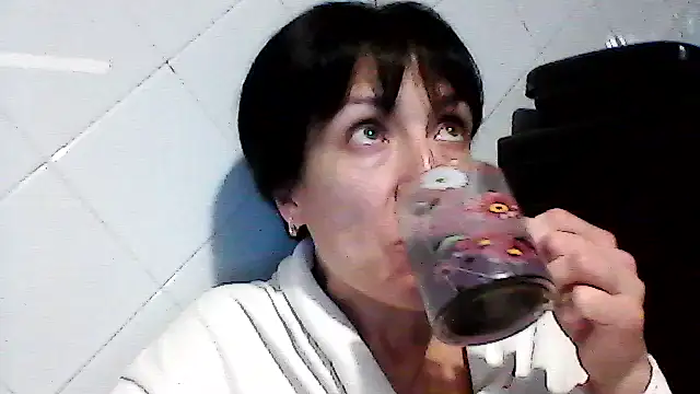 SunnyAmorre online show from September 10, 2025, 8:19 pm