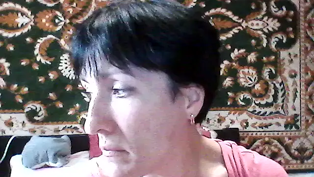 SunnyAmorre online show from May 9, 2026, 12:08 pm