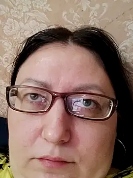 Rini333 online show from September 11, 2025, 4:01 am