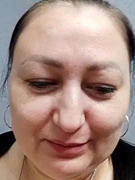 Rini333 online show from April 6, 2026, 7:26 pm