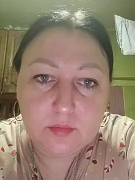 Rini333 online show from February 6, 2026, 6:37 pm