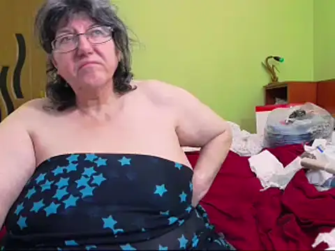 Snapshot of HugeTits chatting on January 15, 2025, 11:40 pm HugeTits online show from January 15, 2025, 11:40 pm