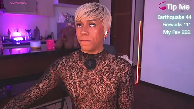 AmberRaus online show from September 18, 2025, 12:41 pm