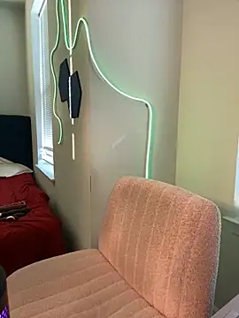 EatSweetMolly online show from February 23, 2025, 12:37 pm