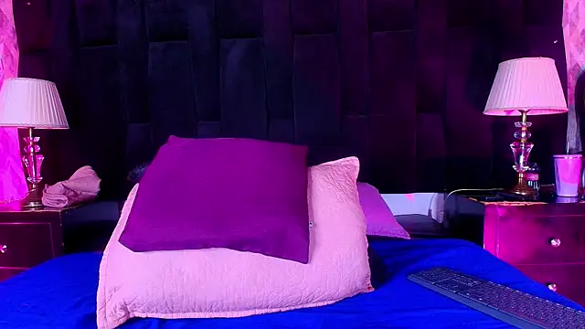 shelsyloreds online show from October 1, 2025, 11:58 am